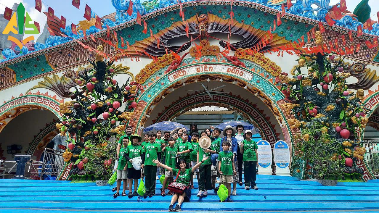 🌟 Các em học sinh lớp 4 và 5 đã có một ngày dã ngoại vui chơi dưới nước không giới hạn đáng nhớ tại Khu du lịch Suối Tiên!