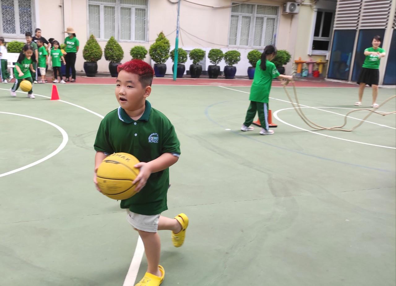 NGÀY THỨ SÁU THỂ THAO!