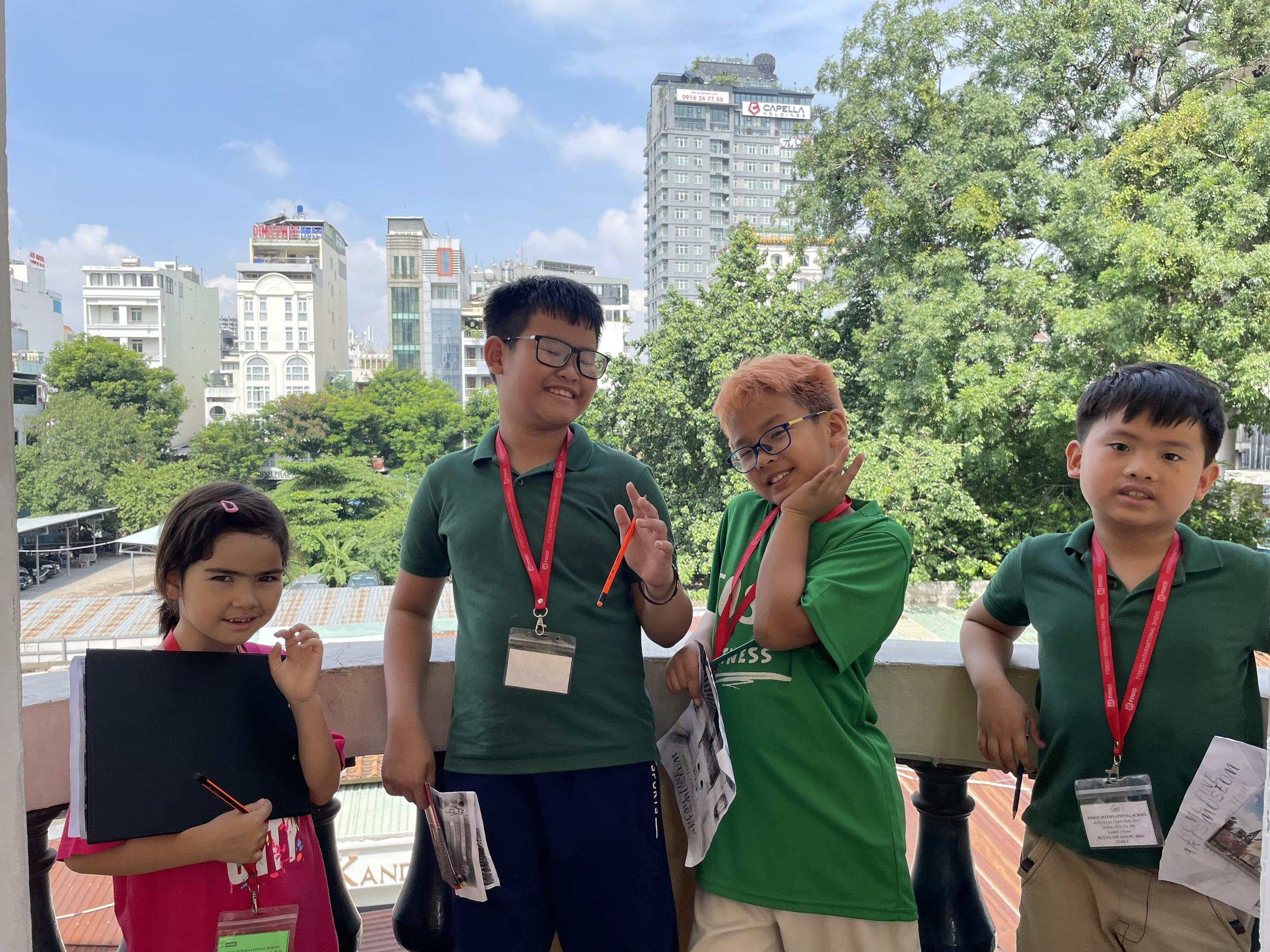 Chuyến dã ngoại của học sinh đến Bảo tàng Mỹ Thuật Thành phố Hồ Chí Minh